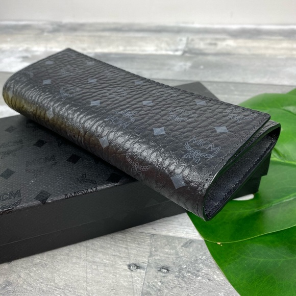 MCM large flap wallet two fold black - Picture 6 of 6